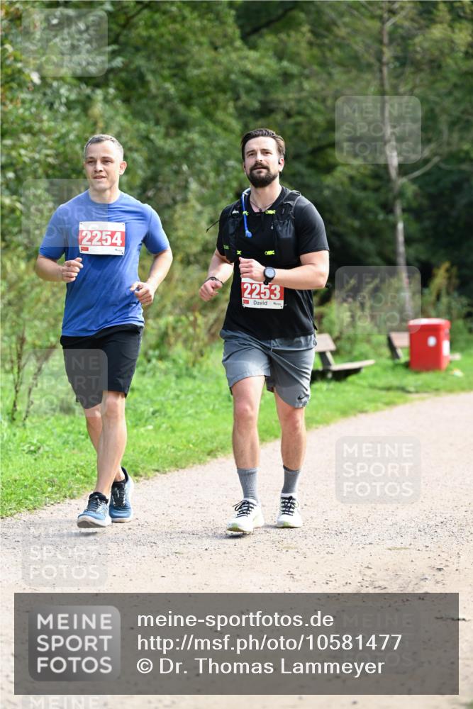 27.09.2026 - 35. Volkslauf durch das schöne Alstertal Dr. Thomas Lammeyer http://msf.ph/oto/10581477 27.09.2026 12:25:36 Laufen 2254, 2253 meine-sportfotos.de