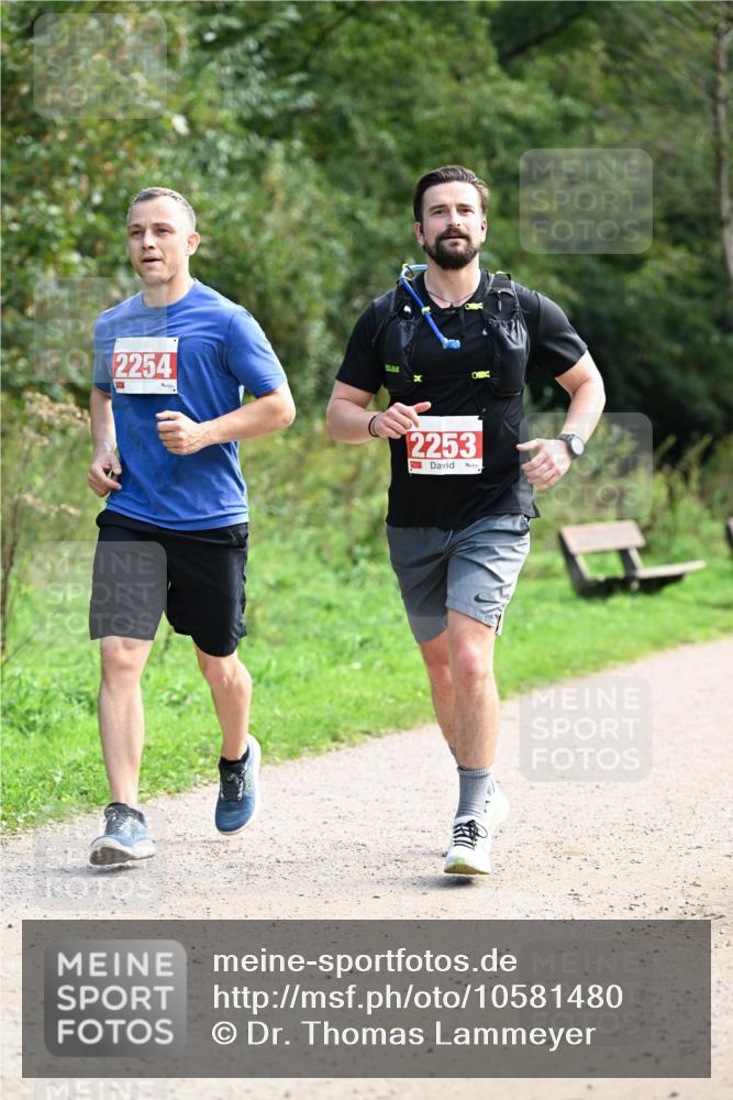 27.09.2026 - 35. Volkslauf durch das schöne Alstertal Dr. Thomas Lammeyer http://msf.ph/oto/10581480 27.09.2026 12:25:36 Laufen 2254, 2253 meine-sportfotos.de