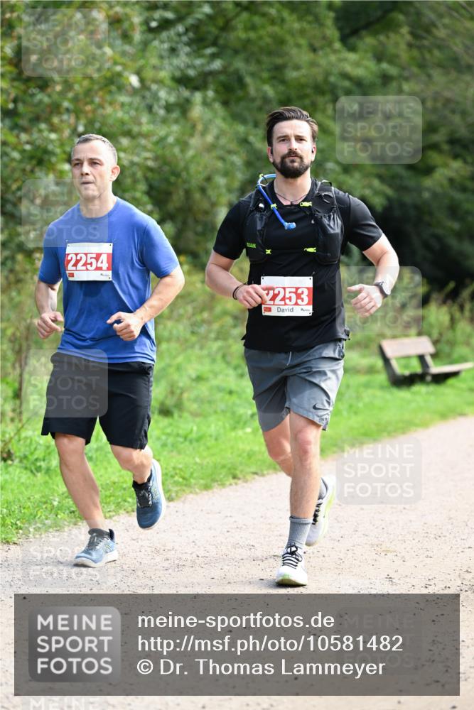 27.09.2026 - 35. Volkslauf durch das schöne Alstertal Dr. Thomas Lammeyer http://msf.ph/oto/10581482 27.09.2026 12:25:37 Laufen 2254, 2253 meine-sportfotos.de