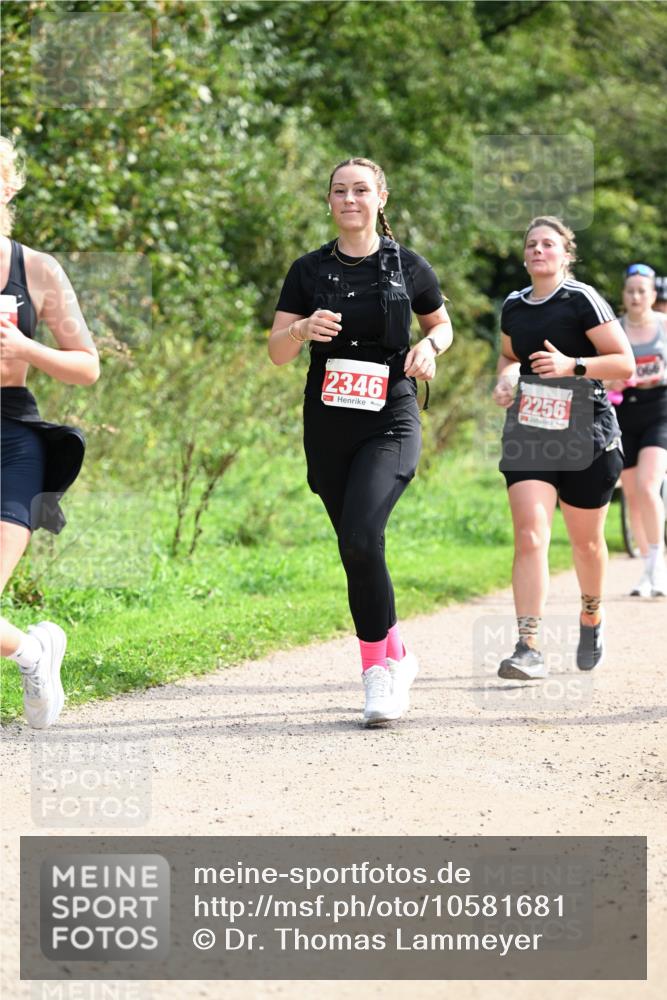 27.09.2026 - 35. Volkslauf durch das schöne Alstertal Dr. Thomas Lammeyer http://msf.ph/oto/10581681 27.09.2026 12:27:49 Laufen 2346, 2256 meine-sportfotos.de