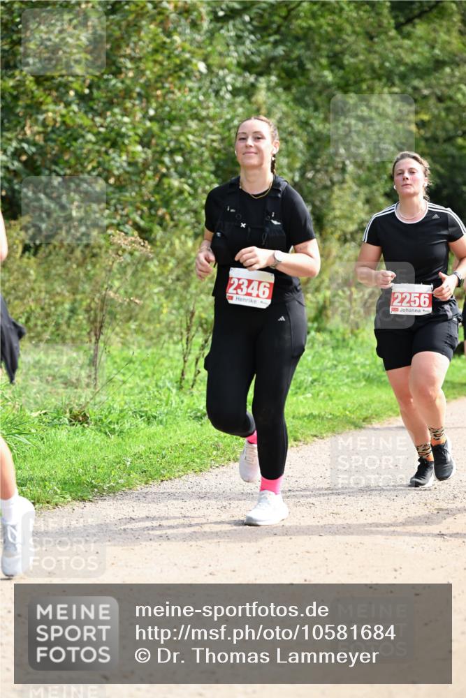 27.09.2026 - 35. Volkslauf durch das schöne Alstertal Dr. Thomas Lammeyer http://msf.ph/oto/10581684 27.09.2026 12:27:50 Laufen 2346, 2256 meine-sportfotos.de