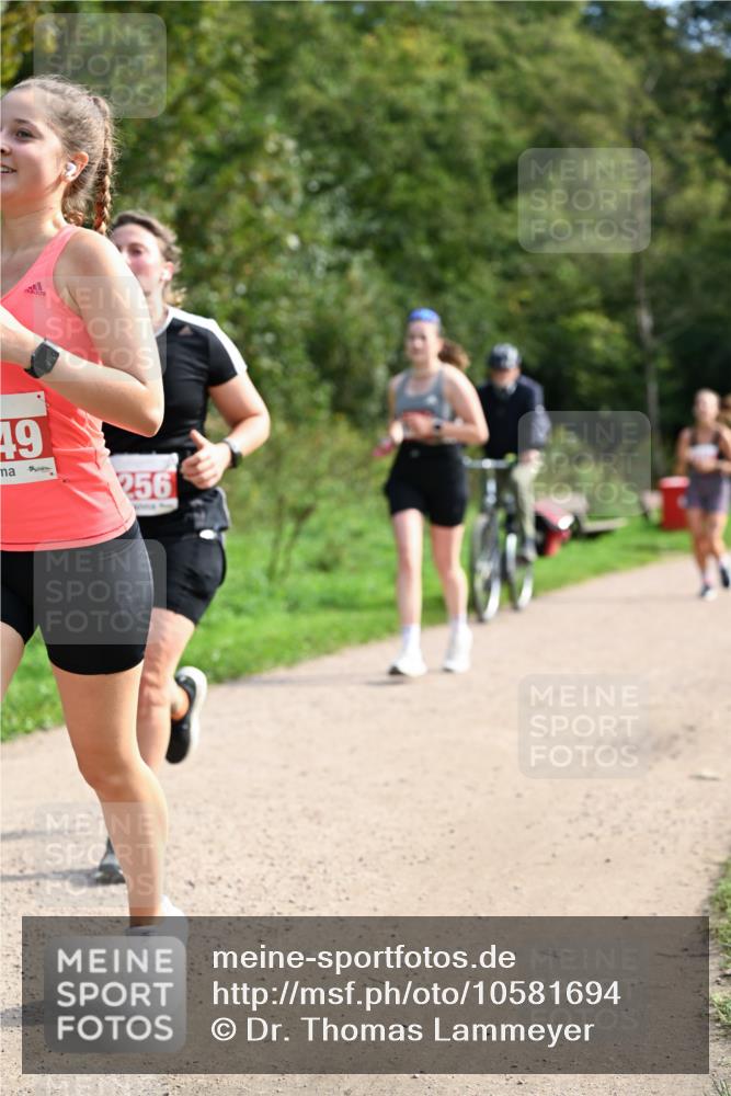 27.09.2026 - 35. Volkslauf durch das schöne Alstertal Dr. Thomas Lammeyer http://msf.ph/oto/10581694 27.09.2026 12:27:51 Laufen 49, 256 meine-sportfotos.de