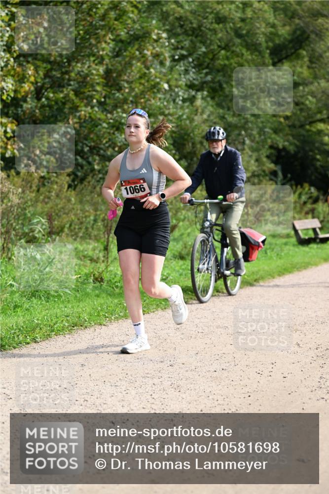 27.09.2026 - 35. Volkslauf durch das schöne Alstertal Dr. Thomas Lammeyer http://msf.ph/oto/10581698 27.09.2026 12:27:52 Laufen 1066 meine-sportfotos.de