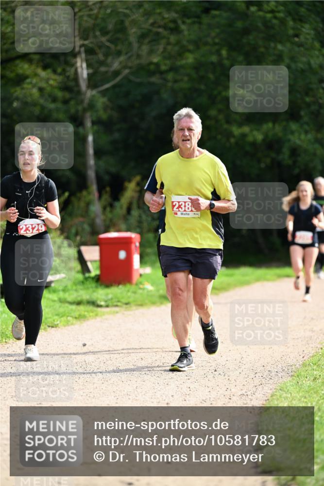 27.09.2026 - 35. Volkslauf durch das schöne Alstertal Dr. Thomas Lammeyer http://msf.ph/oto/10581783 27.09.2026 12:28:40 Laufen 2329, 238 meine-sportfotos.de