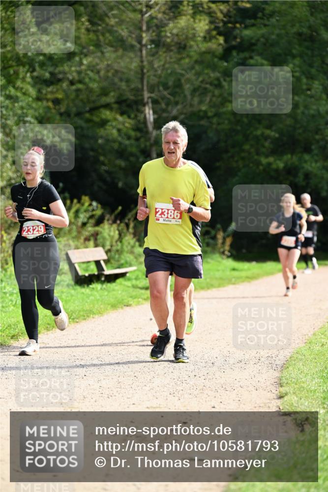 27.09.2026 - 35. Volkslauf durch das schöne Alstertal Dr. Thomas Lammeyer http://msf.ph/oto/10581793 27.09.2026 12:28:41 Laufen 2329, 2386 meine-sportfotos.de