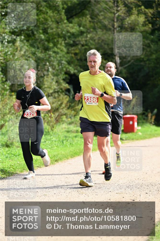 27.09.2026 - 35. Volkslauf durch das schöne Alstertal Dr. Thomas Lammeyer http://msf.ph/oto/10581800 27.09.2026 12:28:42 Laufen 2329, 2386 meine-sportfotos.de