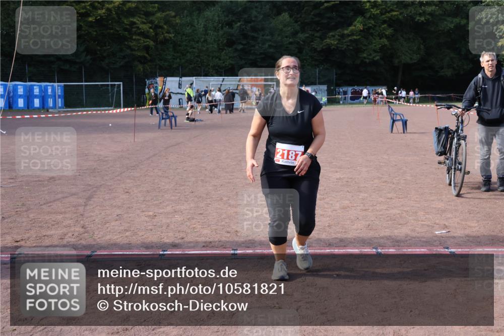 27.09.2026 - 35. Volkslauf durch das schöne Alstertal Strokosch-Dieckow http://msf.ph/oto/10581821 27.09.2026 13:03:38 Ziel 2187 meine-sportfotos.de