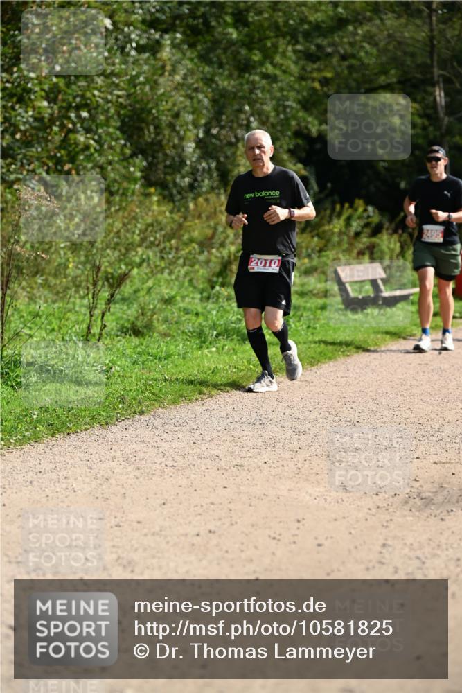 27.09.2026 - 35. Volkslauf durch das schöne Alstertal Dr. Thomas Lammeyer http://msf.ph/oto/10581825 27.09.2026 12:28:51 Laufen 2010, 2495 meine-sportfotos.de