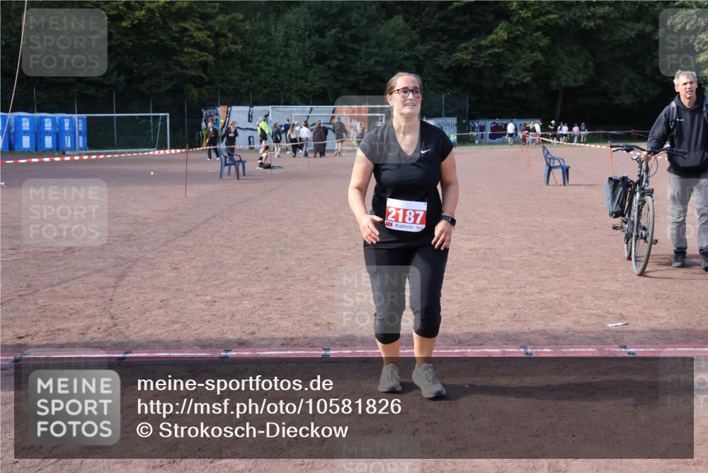 27.09.2026 - 35. Volkslauf durch das schöne Alstertal Strokosch-Dieckow http://msf.ph/oto/10581826 27.09.2026 13:03:38 Ziel 2187 meine-sportfotos.de
