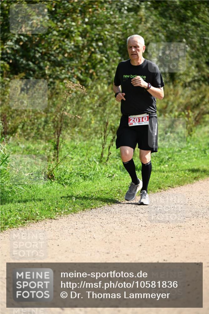 27.09.2026 - 35. Volkslauf durch das schöne Alstertal Dr. Thomas Lammeyer http://msf.ph/oto/10581836 27.09.2026 12:28:52 Laufen 2010 meine-sportfotos.de
