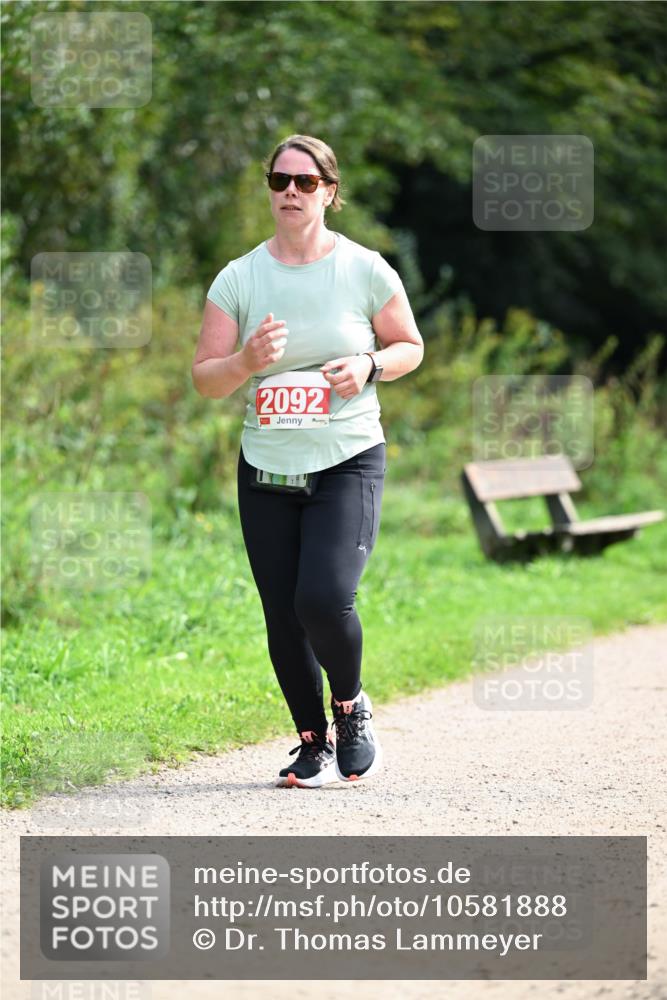 27.09.2026 - 35. Volkslauf durch das schöne Alstertal Dr. Thomas Lammeyer http://msf.ph/oto/10581888 27.09.2026 12:29:24 Laufen 2092 meine-sportfotos.de