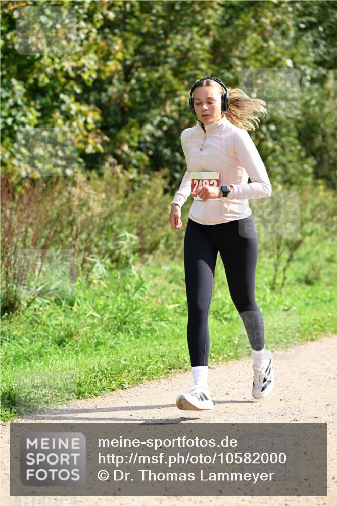 27.09.2026 - 35. Volkslauf durch das schöne Alstertal Dr. Thomas Lammeyer http://msf.ph/oto/10582000 27.09.2026 12:30:21 Laufen 2499 meine-sportfotos.de