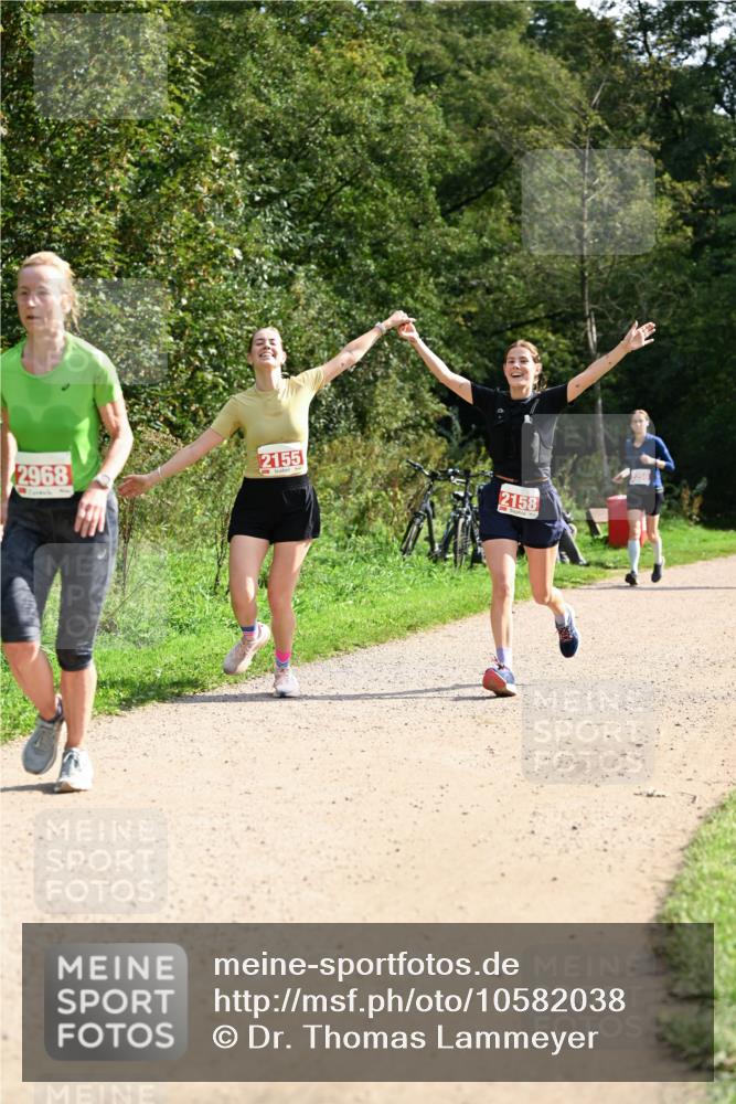 27.09.2026 - 35. Volkslauf durch das schöne Alstertal Dr. Thomas Lammeyer http://msf.ph/oto/10582038 27.09.2026 12:31:31 Laufen 2155, 2968, 2158 meine-sportfotos.de