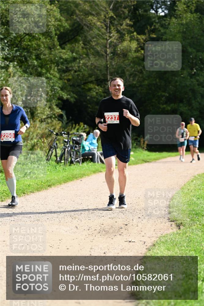 27.09.2026 - 35. Volkslauf durch das schöne Alstertal Dr. Thomas Lammeyer http://msf.ph/oto/10582061 27.09.2026 12:31:36 Laufen 2250, 2237 meine-sportfotos.de