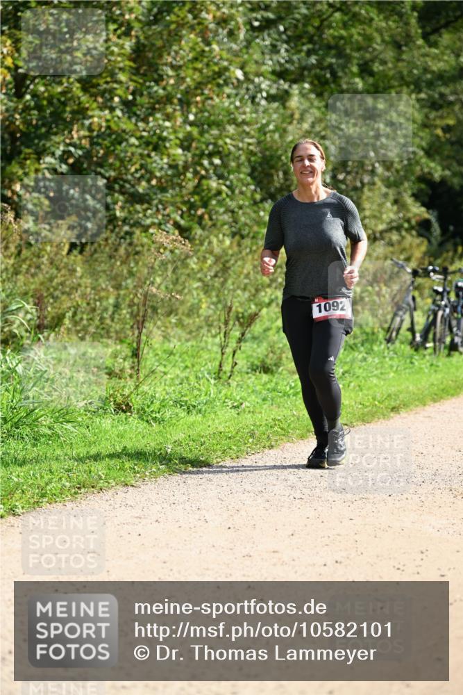 27.09.2026 - 35. Volkslauf durch das schöne Alstertal Dr. Thomas Lammeyer http://msf.ph/oto/10582101 27.09.2026 12:32:27 Laufen 1092 meine-sportfotos.de