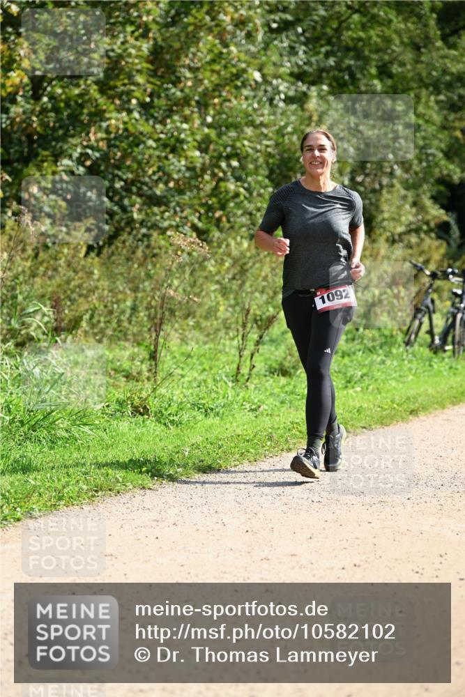 27.09.2026 - 35. Volkslauf durch das schöne Alstertal Dr. Thomas Lammeyer http://msf.ph/oto/10582102 27.09.2026 12:32:27 Laufen 1092 meine-sportfotos.de