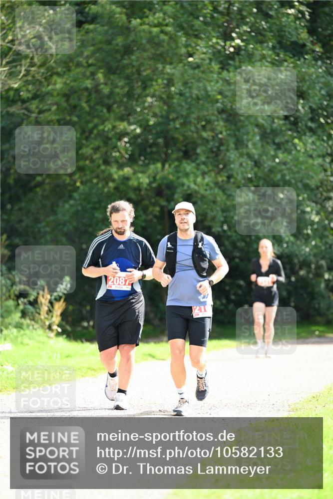 27.09.2026 - 35. Volkslauf durch das schöne Alstertal Dr. Thomas Lammeyer http://msf.ph/oto/10582133 27.09.2026 12:32:55 Laufen 2087, 21 meine-sportfotos.de