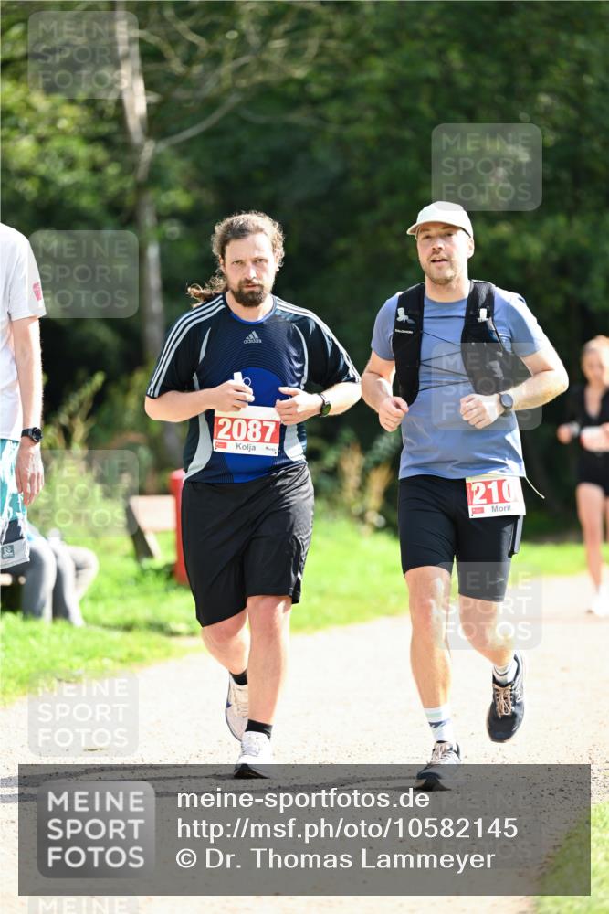 27.09.2026 - 35. Volkslauf durch das schöne Alstertal Dr. Thomas Lammeyer http://msf.ph/oto/10582145 27.09.2026 12:32:58 Laufen 2087, 210 meine-sportfotos.de