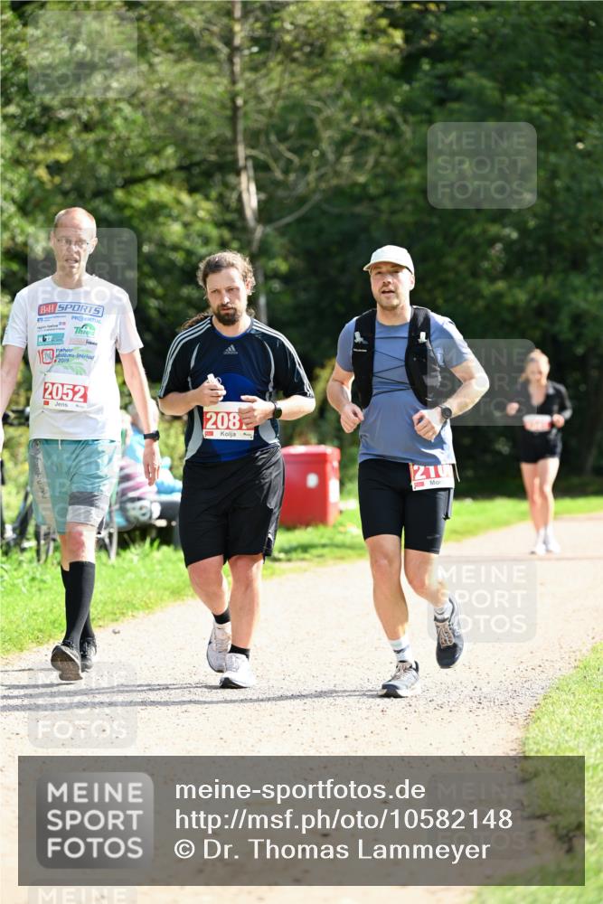 27.09.2026 - 35. Volkslauf durch das schöne Alstertal Dr. Thomas Lammeyer http://msf.ph/oto/10582148 27.09.2026 12:32:59 Laufen 2009, 2052, 208, 210 meine-sportfotos.de