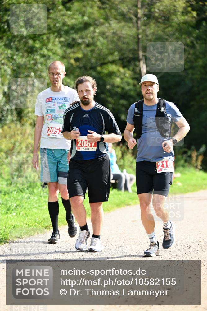 27.09.2026 - 35. Volkslauf durch das schöne Alstertal Dr. Thomas Lammeyer http://msf.ph/oto/10582155 27.09.2026 12:32:59 Laufen 2052, 2067, 210 meine-sportfotos.de