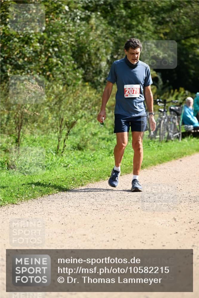 27.09.2026 - 35. Volkslauf durch das schöne Alstertal Dr. Thomas Lammeyer http://msf.ph/oto/10582215 27.09.2026 12:33:26 Laufen 2079 meine-sportfotos.de