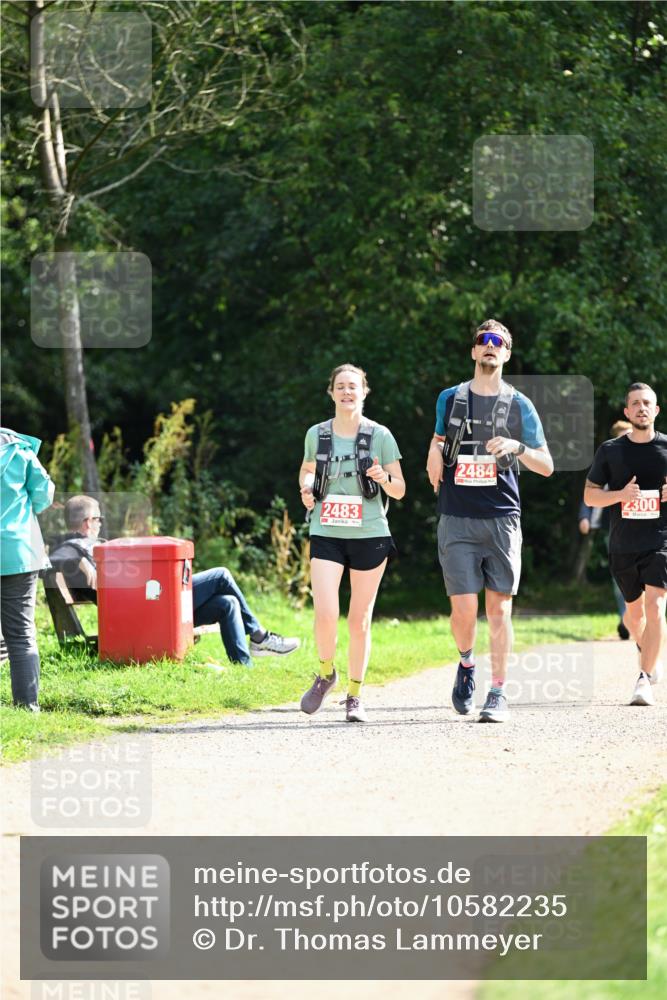 27.09.2026 - 35. Volkslauf durch das schöne Alstertal Dr. Thomas Lammeyer http://msf.ph/oto/10582235 27.09.2026 12:34:02 Laufen 2483, 2484, 2300 meine-sportfotos.de
