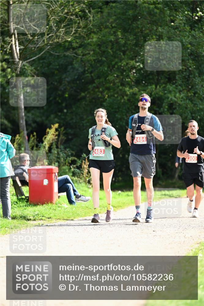 27.09.2026 - 35. Volkslauf durch das schöne Alstertal Dr. Thomas Lammeyer http://msf.ph/oto/10582236 27.09.2026 12:34:02 Laufen 2483, 2484, 2300 meine-sportfotos.de