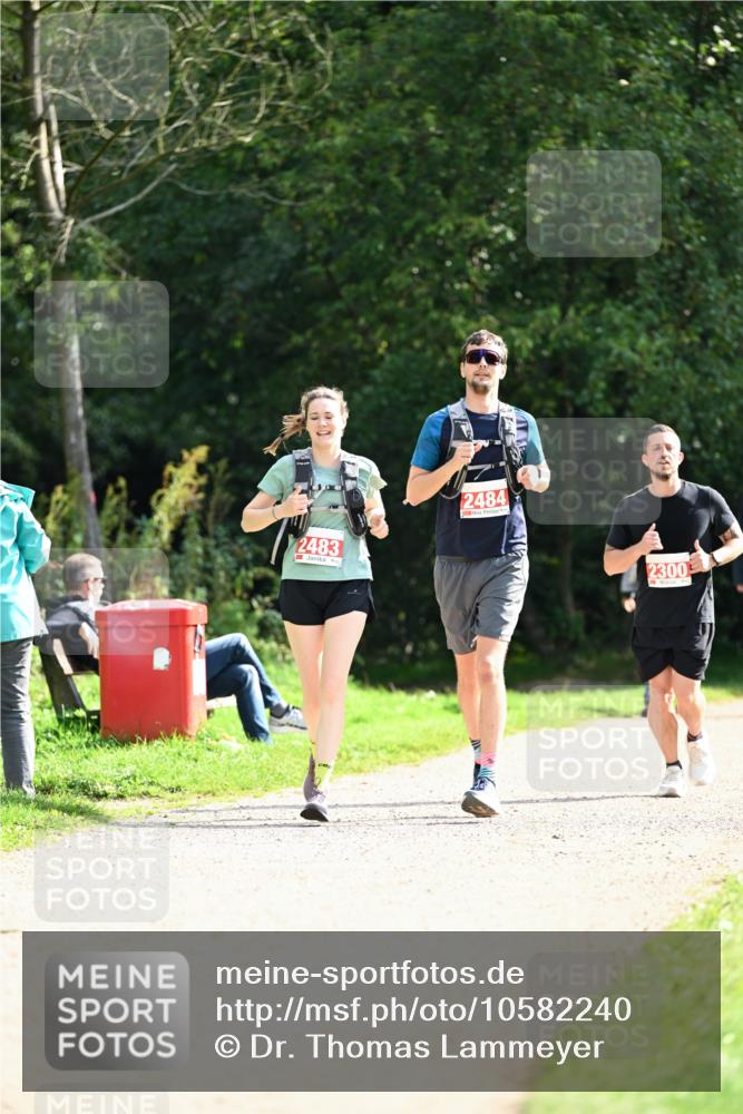 27.09.2026 - 35. Volkslauf durch das schöne Alstertal Dr. Thomas Lammeyer http://msf.ph/oto/10582240 27.09.2026 12:34:03 Laufen 2483, 2484, 2300 meine-sportfotos.de