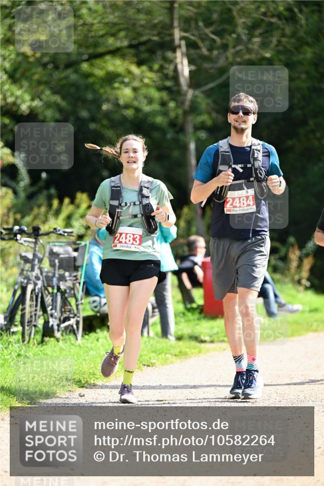 27.09.2026 - 35. Volkslauf durch das schöne Alstertal Dr. Thomas Lammeyer http://msf.ph/oto/10582264 27.09.2026 12:34:06 Laufen 2483, 2484 meine-sportfotos.de