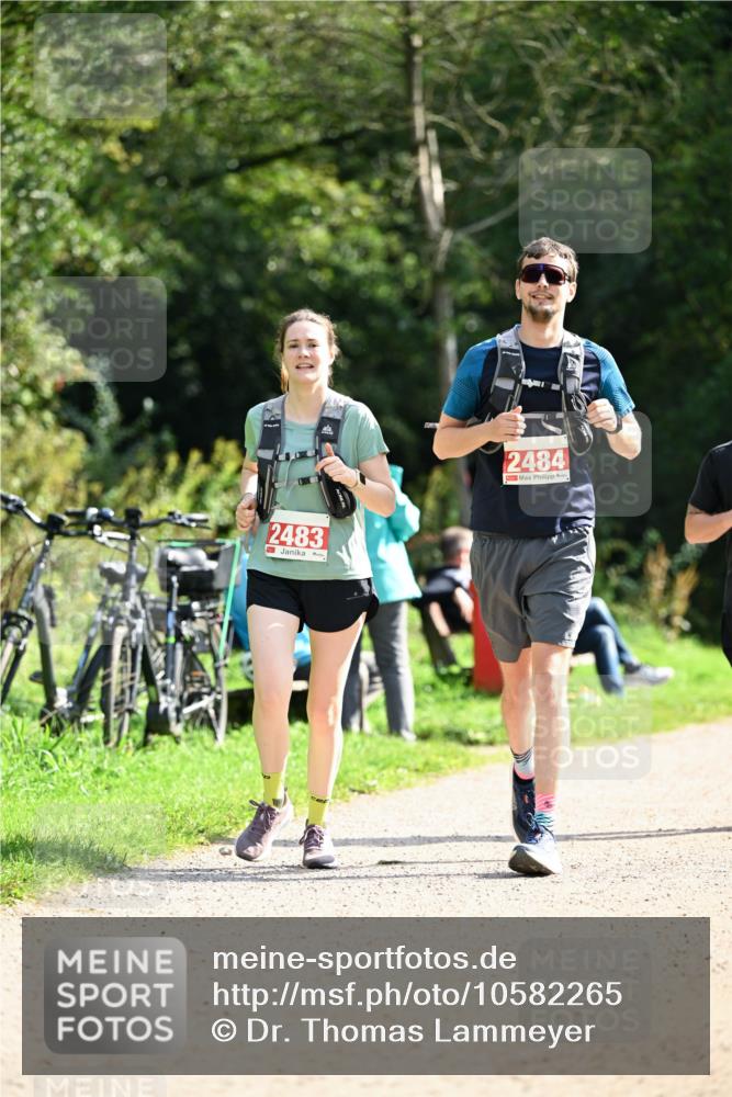 27.09.2026 - 35. Volkslauf durch das schöne Alstertal Dr. Thomas Lammeyer http://msf.ph/oto/10582265 27.09.2026 12:34:06 Laufen 2483, 2484 meine-sportfotos.de