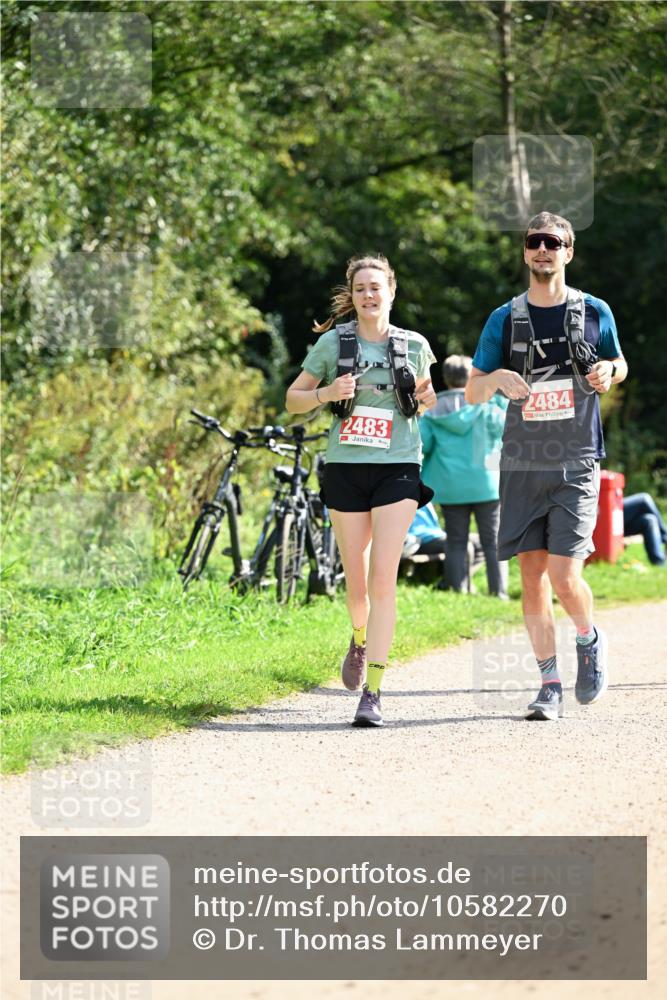 27.09.2026 - 35. Volkslauf durch das schöne Alstertal Dr. Thomas Lammeyer http://msf.ph/oto/10582270 27.09.2026 12:34:06 Laufen 2483, 2484 meine-sportfotos.de