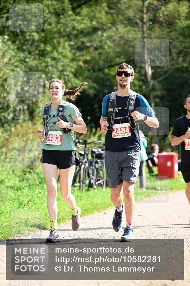 27.09.2026 - 35. Volkslauf durch das schöne Alstertal Dr. Thomas Lammeyer http://msf.ph/oto/10582281 27.09.2026 12:34:08 Laufen 2483, 2484 meine-sportfotos.de