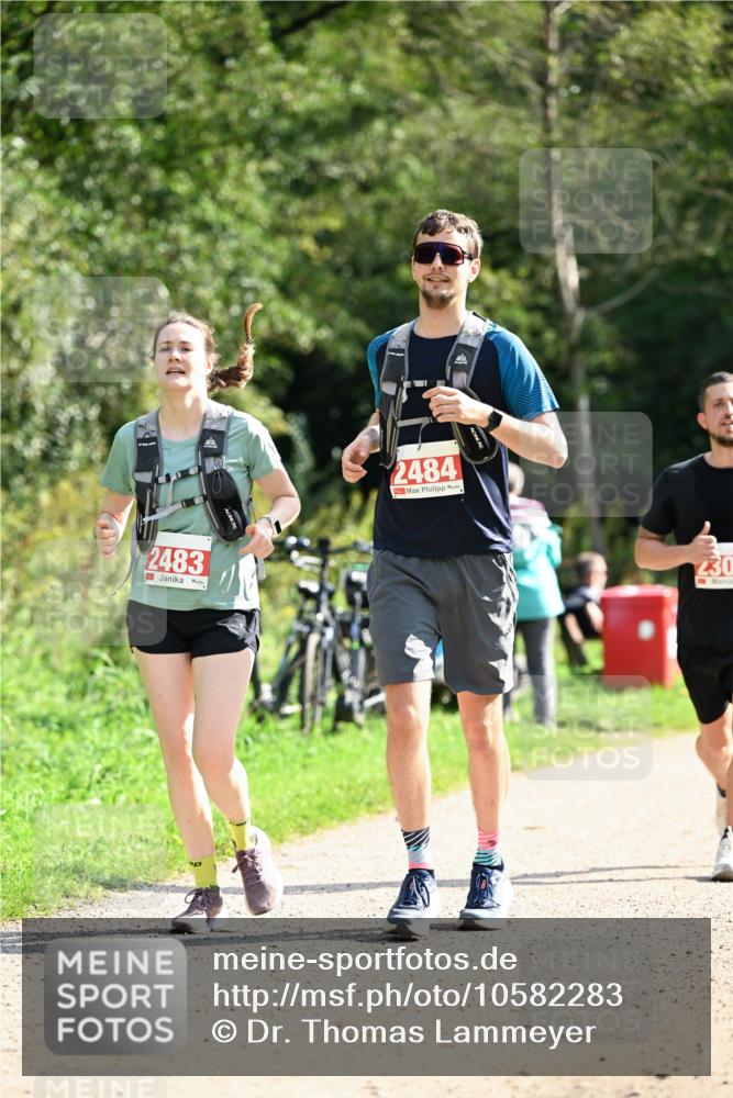 27.09.2026 - 35. Volkslauf durch das schöne Alstertal Dr. Thomas Lammeyer http://msf.ph/oto/10582283 27.09.2026 12:34:08 Laufen 2483, 2484, 230 meine-sportfotos.de