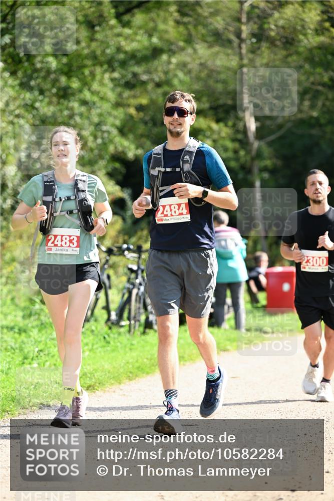 27.09.2026 - 35. Volkslauf durch das schöne Alstertal Dr. Thomas Lammeyer http://msf.ph/oto/10582284 27.09.2026 12:34:08 Laufen 2483, 2484, 2300 meine-sportfotos.de