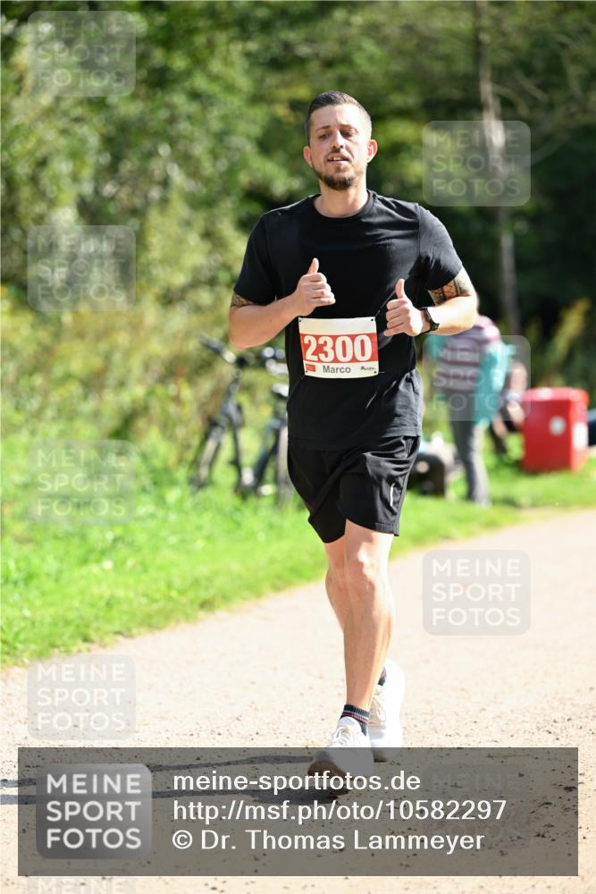27.09.2026 - 35. Volkslauf durch das schöne Alstertal Dr. Thomas Lammeyer http://msf.ph/oto/10582297 27.09.2026 12:34:10 Laufen 2300 meine-sportfotos.de
