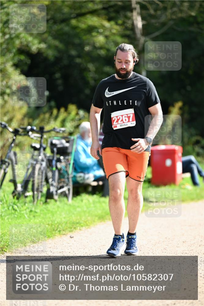 27.09.2026 - 35. Volkslauf durch das schöne Alstertal Dr. Thomas Lammeyer http://msf.ph/oto/10582307 27.09.2026 12:34:24 Laufen 2267 meine-sportfotos.de