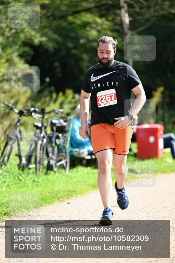 27.09.2026 - 35. Volkslauf durch das schöne Alstertal Dr. Thomas Lammeyer http://msf.ph/oto/10582309 27.09.2026 12:34:24 Laufen 2267 meine-sportfotos.de