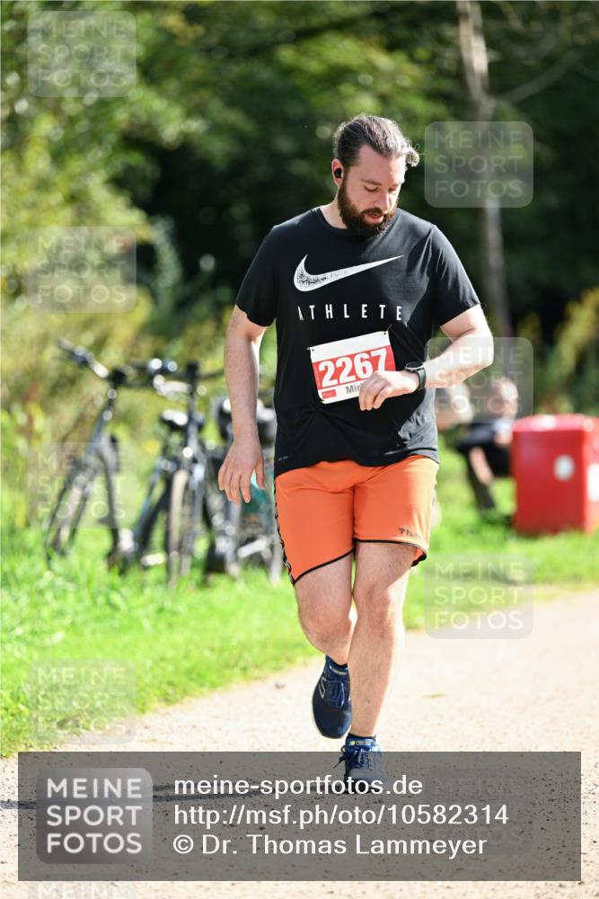 27.09.2026 - 35. Volkslauf durch das schöne Alstertal Dr. Thomas Lammeyer http://msf.ph/oto/10582314 27.09.2026 12:34:25 Laufen 2267 meine-sportfotos.de