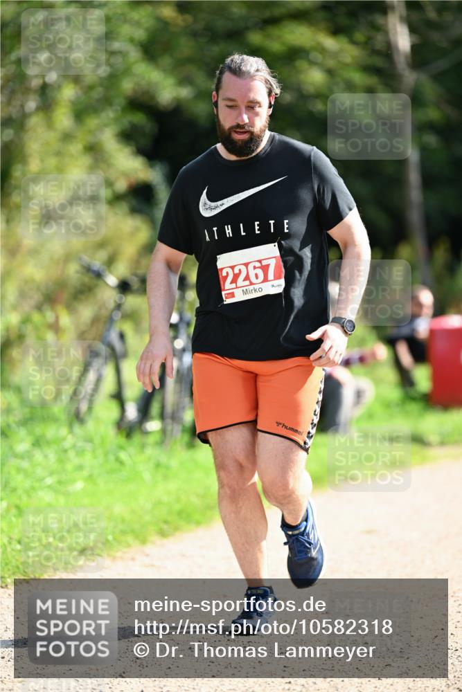 27.09.2026 - 35. Volkslauf durch das schöne Alstertal Dr. Thomas Lammeyer http://msf.ph/oto/10582318 27.09.2026 12:34:25 Laufen 2267, 1 meine-sportfotos.de