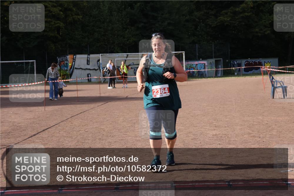 27.09.2026 - 35. Volkslauf durch das schöne Alstertal Strokosch-Dieckow http://msf.ph/oto/10582372 27.09.2026 13:17:02 Ziel 2364 meine-sportfotos.de