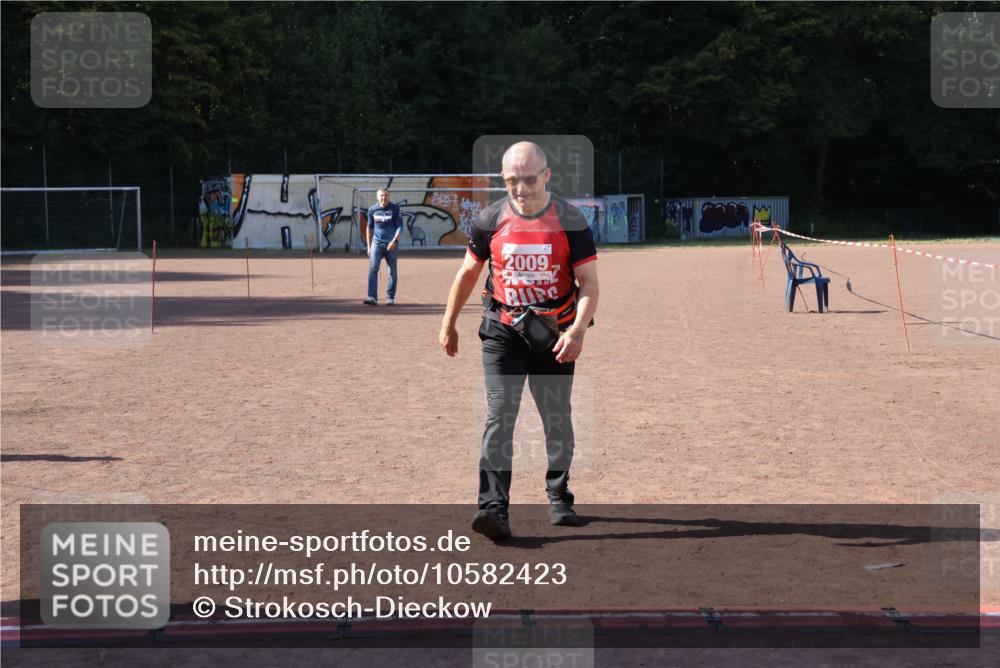 27.09.2026 - 35. Volkslauf durch das schöne Alstertal Strokosch-Dieckow http://msf.ph/oto/10582423 27.09.2026 13:29:37 Ziel 2009 meine-sportfotos.de