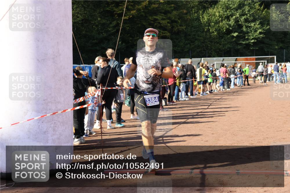 27.09.2026 - 35. Volkslauf durch das schöne Alstertal Strokosch-Dieckow http://msf.ph/oto/10582491 27.09.2026 11:18:02 Ziel 3384 meine-sportfotos.de