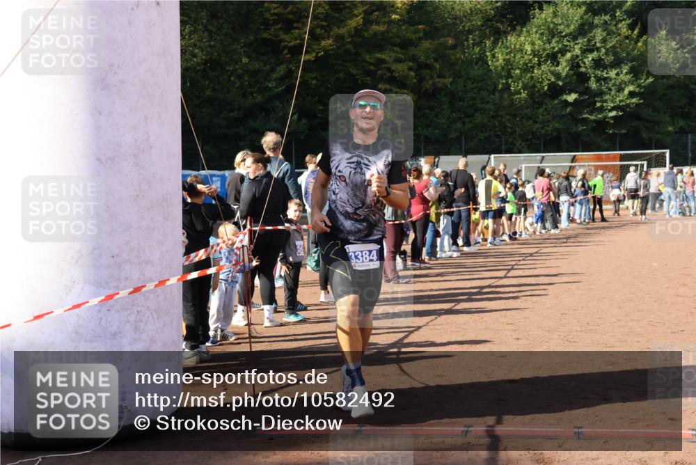 27.09.2026 - 35. Volkslauf durch das schöne Alstertal Strokosch-Dieckow http://msf.ph/oto/10582492 27.09.2026 11:18:01 Ziel 3384 meine-sportfotos.de