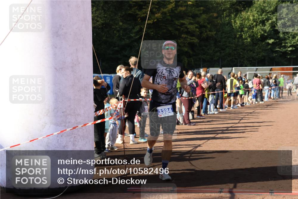 27.09.2026 - 35. Volkslauf durch das schöne Alstertal Strokosch-Dieckow http://msf.ph/oto/10582496 27.09.2026 11:18:01 Ziel 3384 meine-sportfotos.de