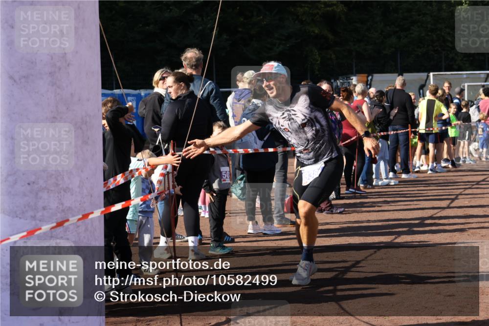 27.09.2026 - 35. Volkslauf durch das schöne Alstertal Strokosch-Dieckow http://msf.ph/oto/10582499 27.09.2026 11:18:00 Ziel 3384 meine-sportfotos.de
