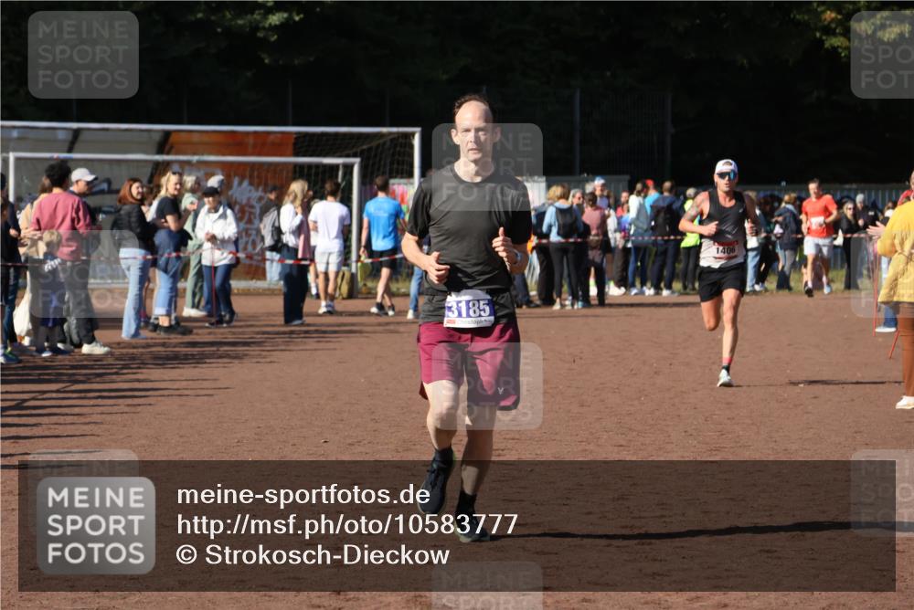 27.09.2026 - 35. Volkslauf durch das schöne Alstertal Strokosch-Dieckow http://msf.ph/oto/10583777 27.09.2026 11:22:49 Ziel 1406, 3185 meine-sportfotos.de