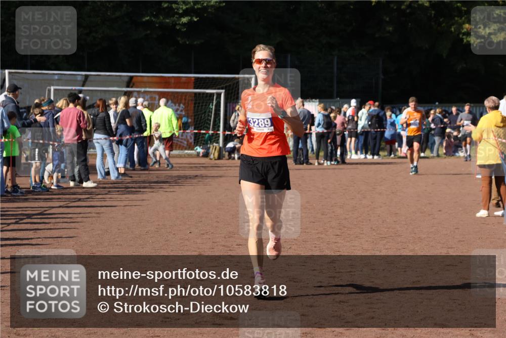 27.09.2026 - 35. Volkslauf durch das schöne Alstertal Strokosch-Dieckow http://msf.ph/oto/10583818 27.09.2026 11:22:13 Ziel 3289 meine-sportfotos.de