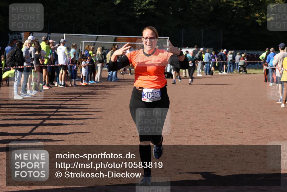 27.09.2026 - 35. Volkslauf durch das schöne Alstertal Strokosch-Dieckow http://msf.ph/oto/10583819 27.09.2026 11:42:41 Ziel 3098 meine-sportfotos.de