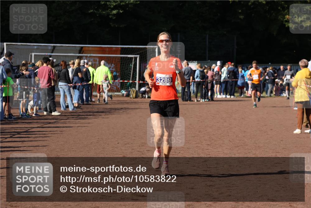 27.09.2026 - 35. Volkslauf durch das schöne Alstertal Strokosch-Dieckow http://msf.ph/oto/10583822 27.09.2026 11:22:13 Ziel 3289 meine-sportfotos.de