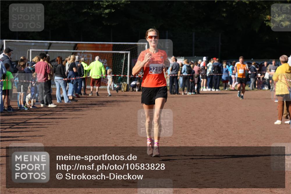 27.09.2026 - 35. Volkslauf durch das schöne Alstertal Strokosch-Dieckow http://msf.ph/oto/10583828 27.09.2026 11:22:12 Ziel 3289 meine-sportfotos.de